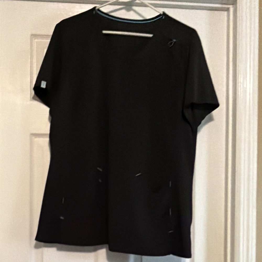 Scrubstar Women's Scrub Top Size 2XL, Black Solid V-Neck Short Sleeve
